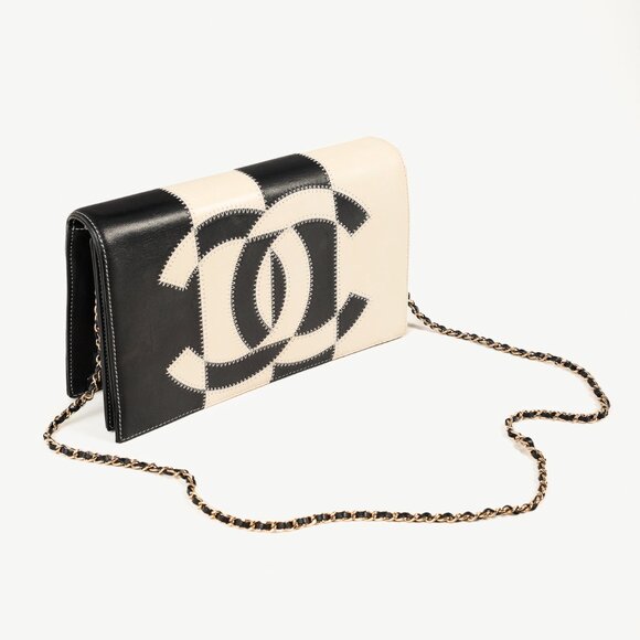 Chanel 2017 Cruise White & Black CC Patchwork Leather Shoulder Bag - Picture 7 of 14